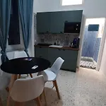 Palazzetto Di Neubourg Apartmán