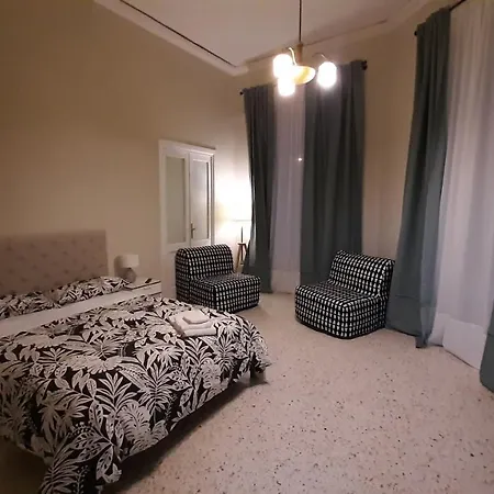 Palazzetto Di Neubourg Apartment