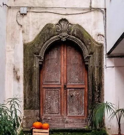 Palazzetto Di Neubourg Apartment